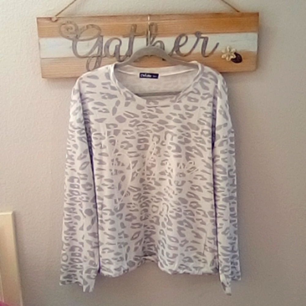 5/$13 ChicMe Believe top